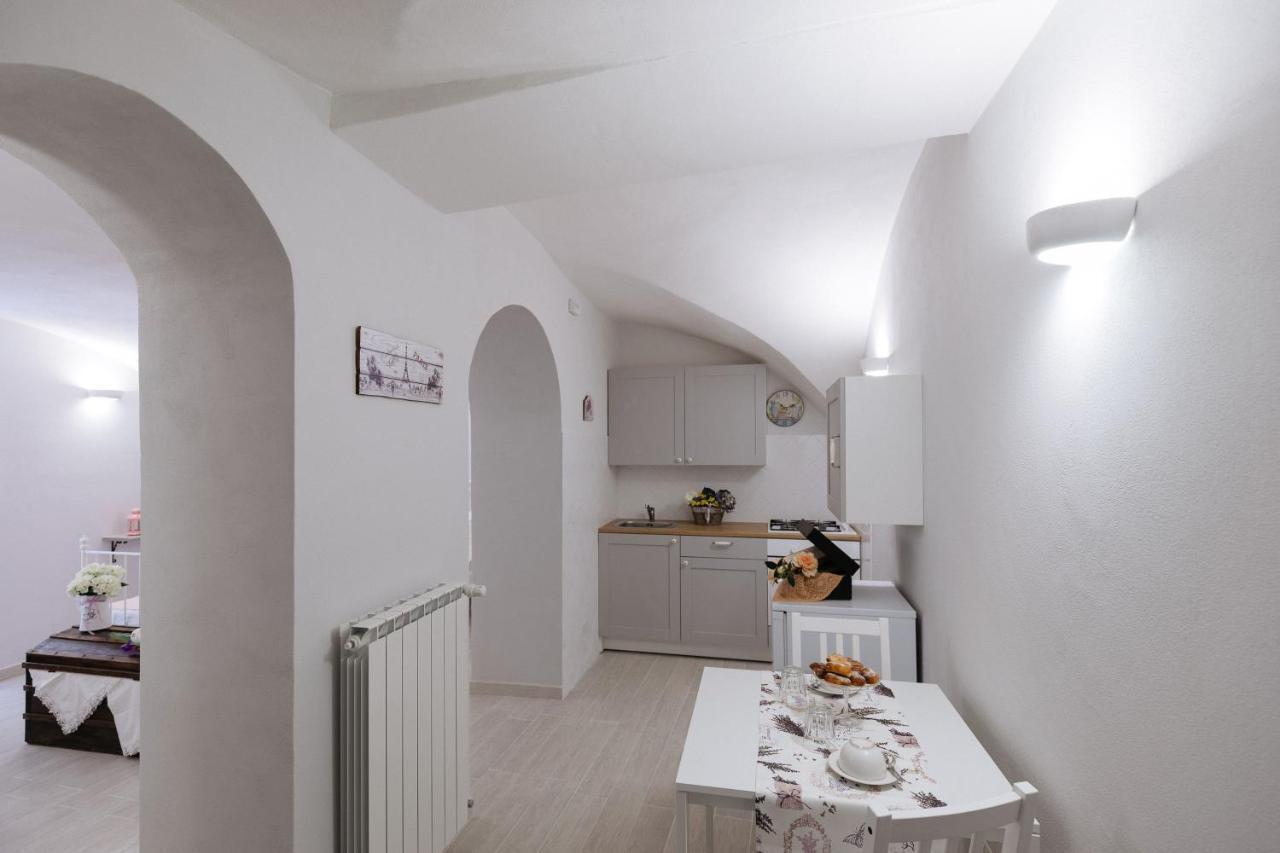 La Casa Di Aneti Apartman Dolceacqua Kültér fotó