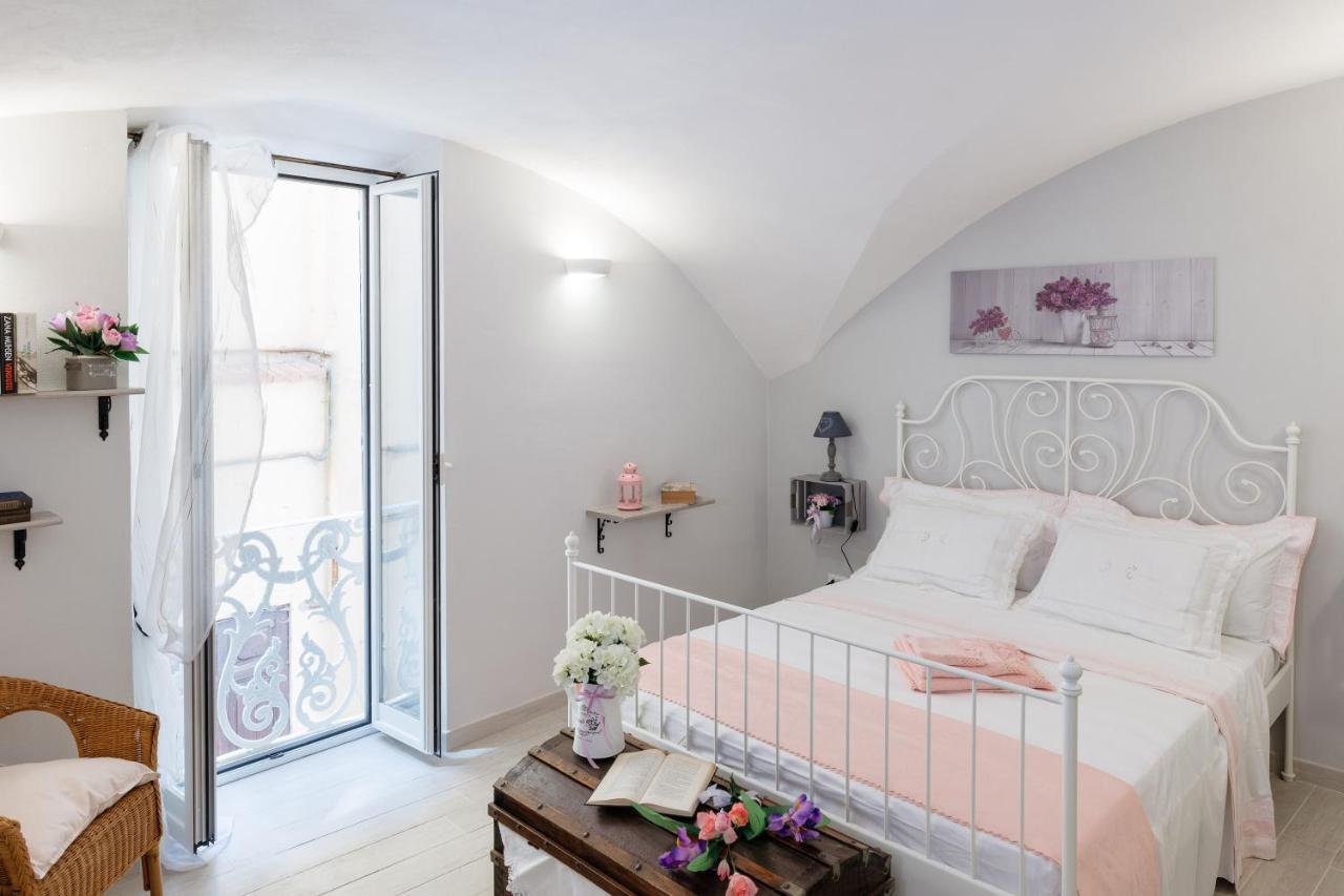La Casa Di Aneti Apartman Dolceacqua Kültér fotó